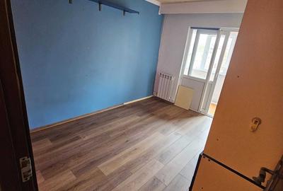 Apartament cu 3 camere decomandat în Inel II