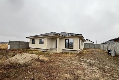 Casă cu 4 camere cu Teren 502 Mp în Sântandrei