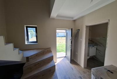 Casă individuală cu 4 camere cu Canalizare în Cumpăna - 13