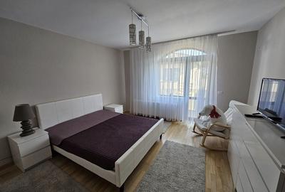 Casă cu 4 camere în Odăile