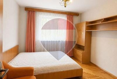 Apartament cu 3 camere semidecomandat în George Enescu