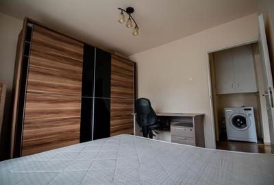 Apartament cu 3 camere decomandat în Zorilor