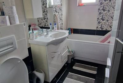 Apartament cu 2 camere semidecomandat în Ludoș
