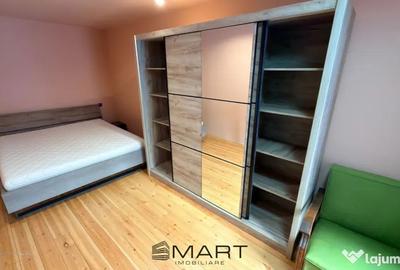 Apartament cu 3 camere semidecomandat în Central