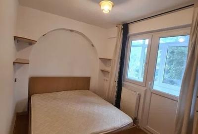 Apartament cu 2 camere semidecomandat, mobilat în Victoriei