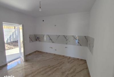 Casă cu 4 camere cu Teren 600 Mp în Valea Lupului