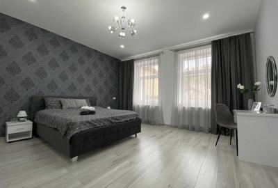 Apartament cu 2 camere semidecomandat, mobilat în Centrul Istoric