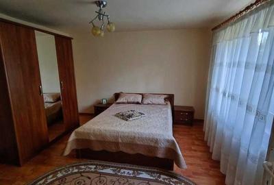 Casă cu 4 camere în Central - 1