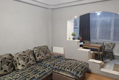 Apartament cu 2 camere decomandat în Micro 14 - 2