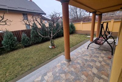 Duplex cu 3 camere cu Canalizare în Nicolina - 1