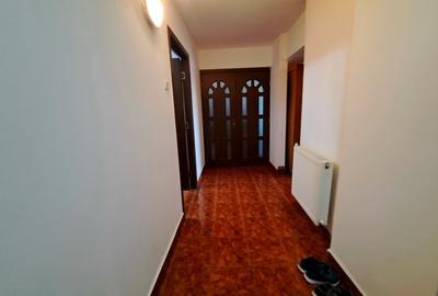 Apartament cu 4 camere decomandat în Micro 11 - 2