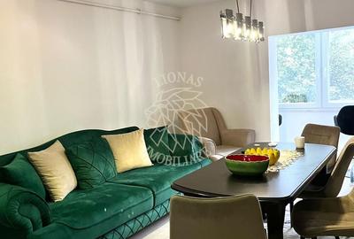 Apartament cu 3 camere decomandat, mobilat în Independenței