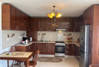 Casă cu 4 camere cu Teren 500 Mp în Central - 3