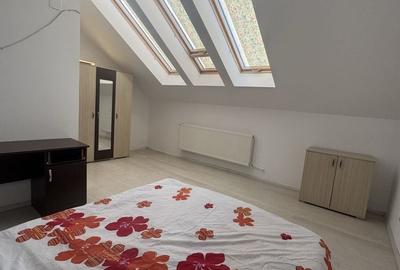 Apartament cu 3 camere, mobilat în Central