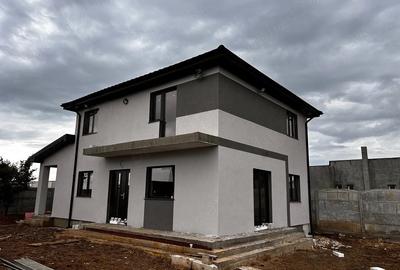 Casă cu Teren 500 Mp în Central