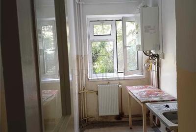 Apartament cu 2 camere semidecomandat în Circumvalațiunii - 1