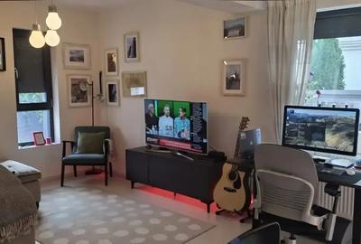 Apartament cu 2 camere decomandat, mobilat în Vest