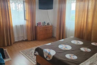 Casă cu Teren 1893 Mp în Copăcelu
