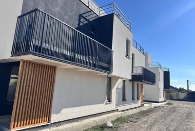 Duplex cu 4 camere cu Canalizare în Palazu Mare - 1