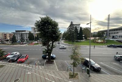 Apartament cu 3 camere decomandat în Ultracentral