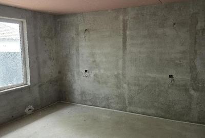 Casă cu Teren 1200 Mp în Schela - 9