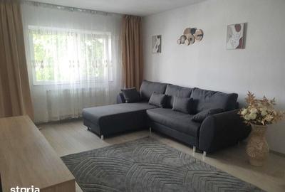 Apartament cu 3 camere decomandat în Nicolina