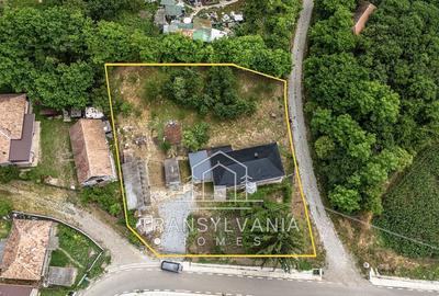 Casă cu Teren 1425 Mp în Năsal