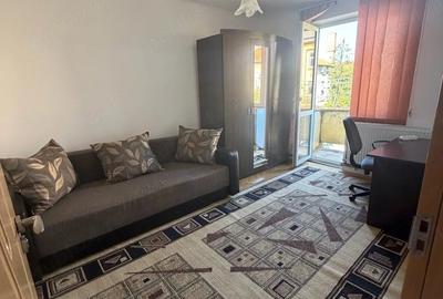 Apartament cu 2 camere decomandat în Complex Studențesc