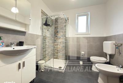 Apartament cu 3 camere decomandat în Cetate