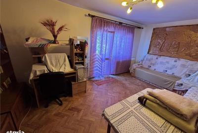 Casă cu 3 camere în Ciupercenii Noi