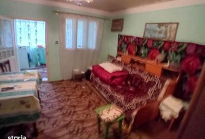 Casă cu 3 camere cu Teren 2140 Mp în Dumești - 5