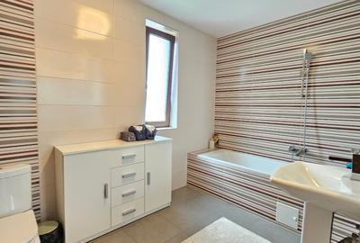 Duplex cu 4 camere cu Teren 172 Mp în Zăvoi - 12