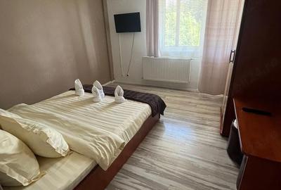 Casă cu 8 camere cu Teren 280 Mp în Predeal - 1