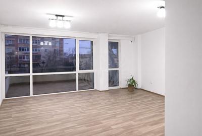 Birou, de 43 mp, în Central - 1