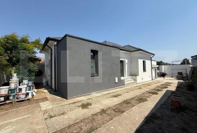 Casă individuală cu 4 camere cu Canalizare în Exterior Sud