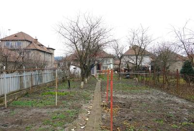 Casă individuală cu 4 camere cu Canalizare în Central - 7