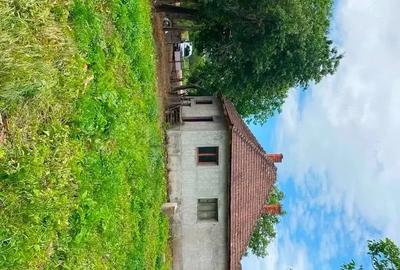 Casă cu 3 camere cu Teren 3000 Mp în Hurezu Mare
