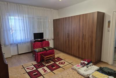 Garsonieră decomandată în Central - 1