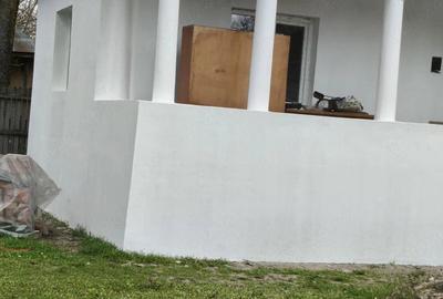 Casă cu 2 camere cu Teren 900 Mp în Central