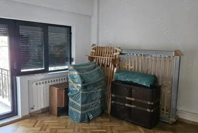 Apartament cu 4 camere în Moșilor