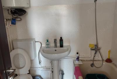 Garsonieră decomandată în Central