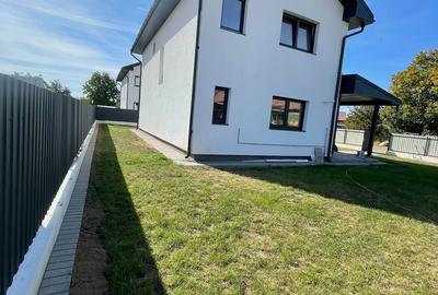 Casă cu 4 camere cu Teren 400 Mp în Central