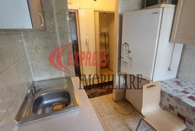 Apartament cu 2 camere semidecomandat în Basarabia