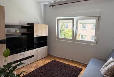 Apartament cu 2 camere decomandat în Central - 4
