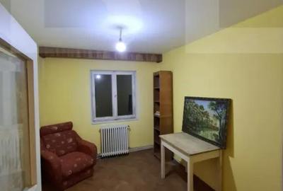 Apartament cu 3 camere semidecomandat în Central - 2
