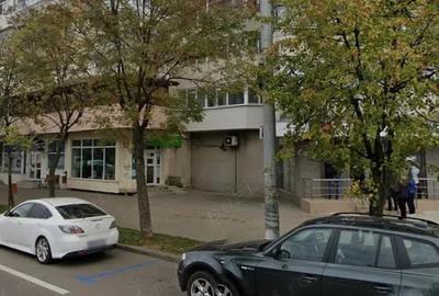 Spațiu comercial, de 91 mp, în Central - 3