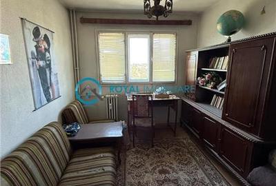 Apartament cu 3 camere decomandat în B-dul București - 5