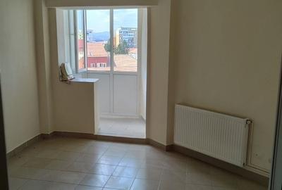 Apartament cu 2 camere decomandat în Mihai Viteazul - 2
