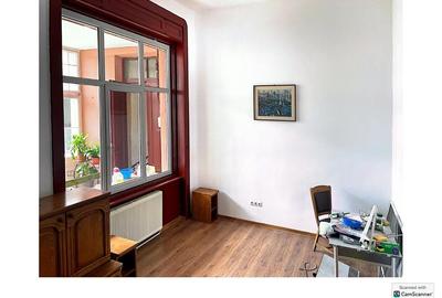 Apartament cu 4 camere în Central - 1