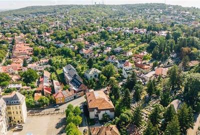 Casă individuală cu 7 camere cu Canalizare în Central - 4